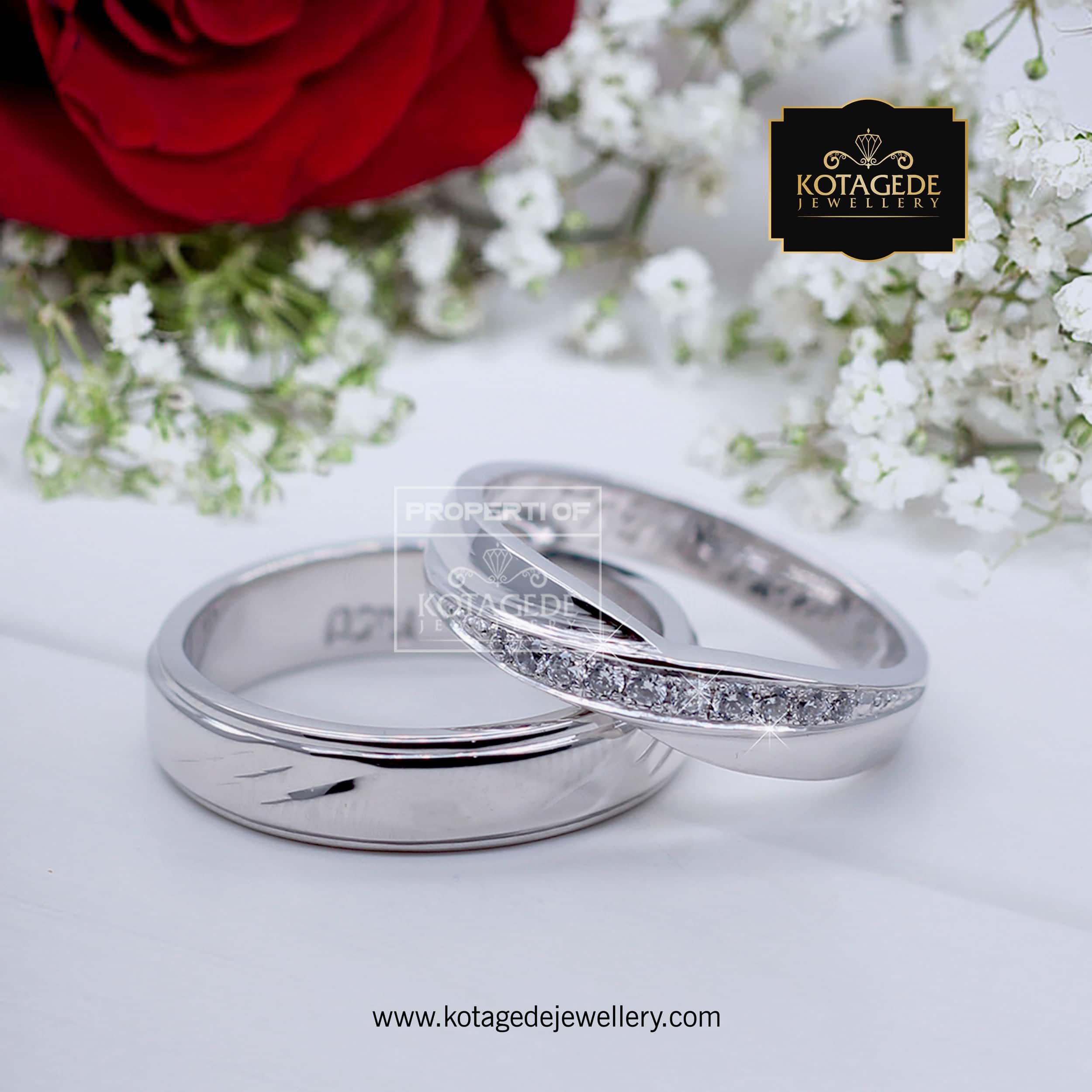 Model cincin tunangan simple dan elegan
